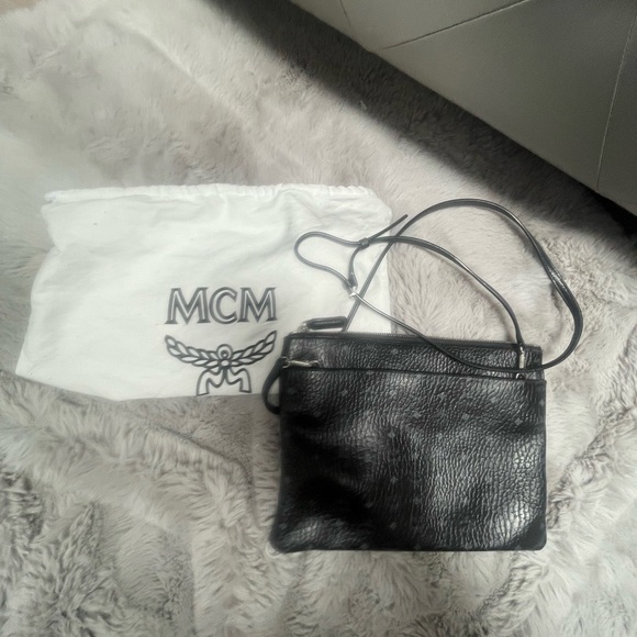 MCM Envelope bag & dust cover - Picture 1 of 6